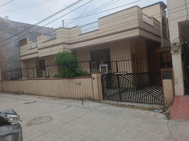 4 BHK Independent House in Talwandi for resale Kota. The reference number is 17697305