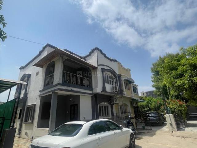 4 BHK Independent House in Thaltej for rent Ahmedabad. The reference number is 20420317