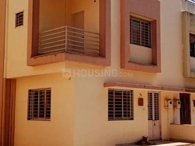 4 BHK Independent House in Thaltej for rent Ahmedabad. The reference number is 21310624