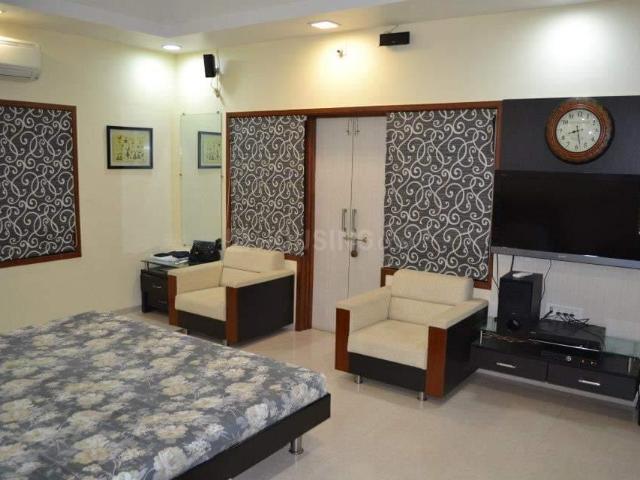4 BHK Independent House in Thaltej for resale Ahmedabad. The reference number is 19106738