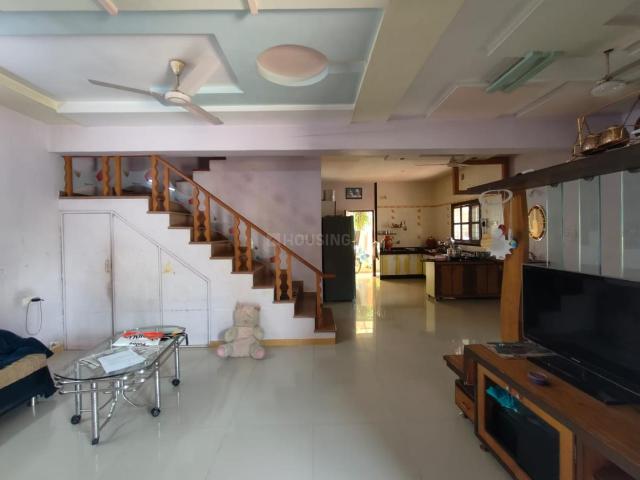 4 BHK Independent House in Thaltej for resale Ahmedabad. The reference number is 20655745