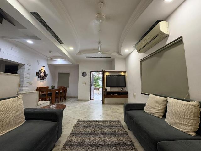 4 BHK Independent House in Thaltej for resale Ahmedabad. The reference number is 21325275