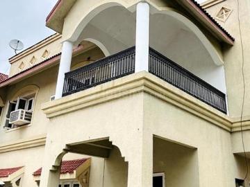 4 BHK Independent House in Thaltej for resale Ahmedabad. The reference number is 19204480