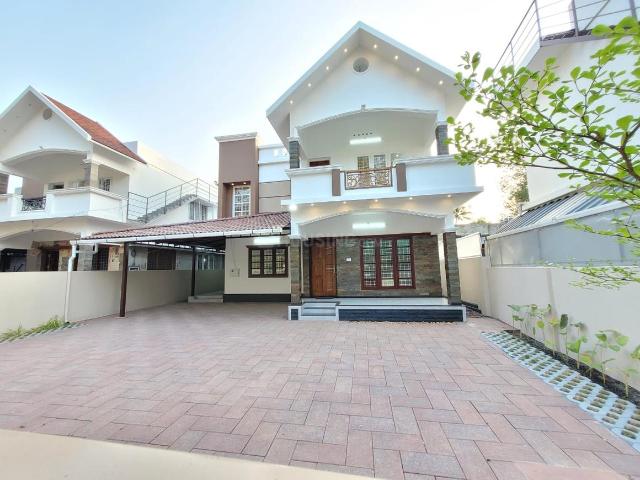 4 BHK Independent House in Thevakkal for resale Kochi. The reference number is 19732550