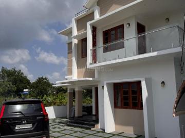 4 BHK Independent House in Thevakkal for resale Kochi. The reference number is 19733209