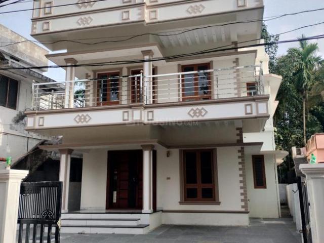 4 BHK Independent House in Thrippunithura for resale Kochi. The reference number is 21189726