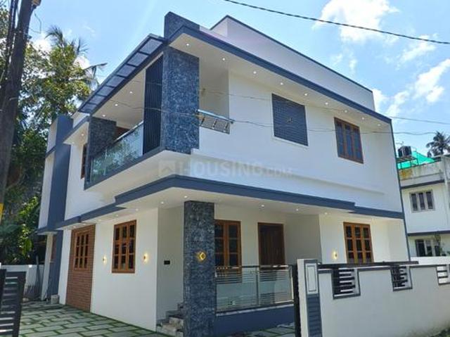 4 BHK Independent House in Thrippunithura for resale Kochi. The reference number is 21265347
