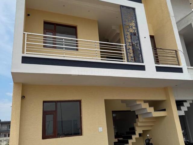 4 BHK Independent House in Utrathiya for resale Zirakpur. The reference number is 20876717