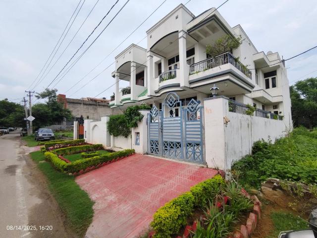 4 BHK Independent House in Vaishali Nagar for rent Jaipur. The reference number is 20960691