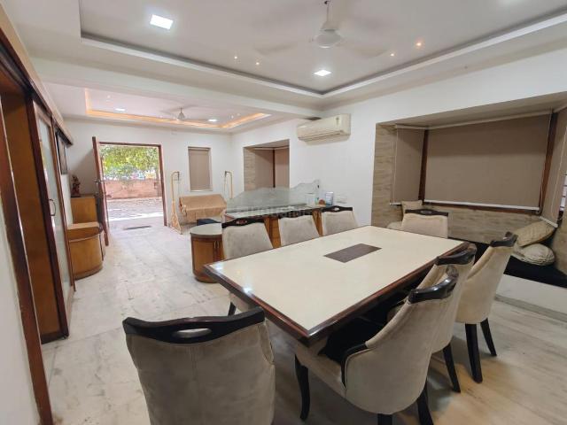 4 BHK Independent House in Vastrapur for rent Ahmedabad. The reference number is 19867333