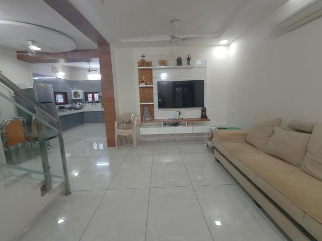 4 BHK Independent House in Vastrapur for resale Ahmedabad. The reference number is 21301994