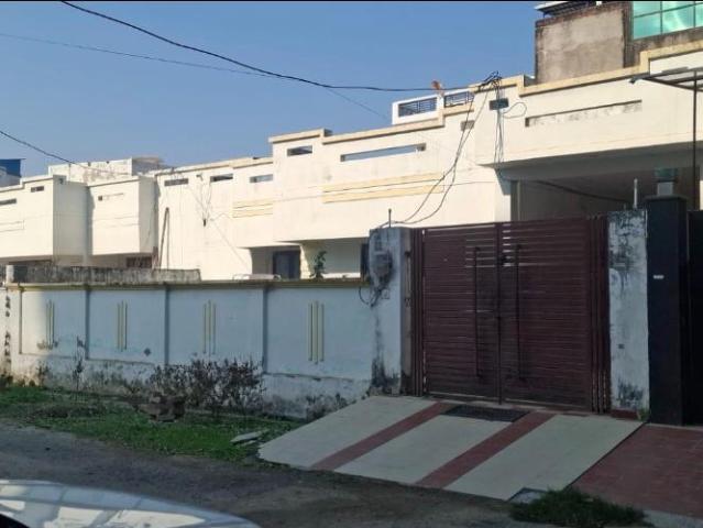 4 BHK Independent House in Vrindavan Yojana for resale Lucknow. The reference number is 19667152