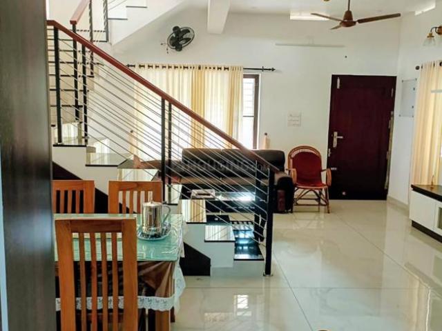 4 BHK Independent House in Vyttila for rent Kochi. The reference number is 20542953