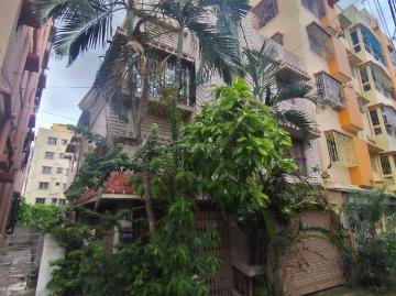 4 BHK Independent House in Airport Gate no. 1 for resale Kolkata. The reference number is 17636776