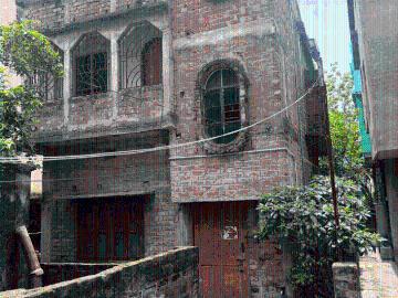 4 BHK Independent House in Airport Gate No 2 for resale Kolkata. The reference number is 20565074