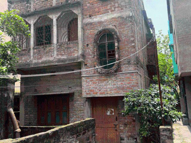 4 BHK Independent House in Airport Gate No 2 for resale Kolkata. The reference number is 20565074
