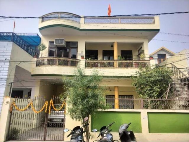 4 BHK Independent House in Aliganj for resale Lucknow. The reference number is 21019899