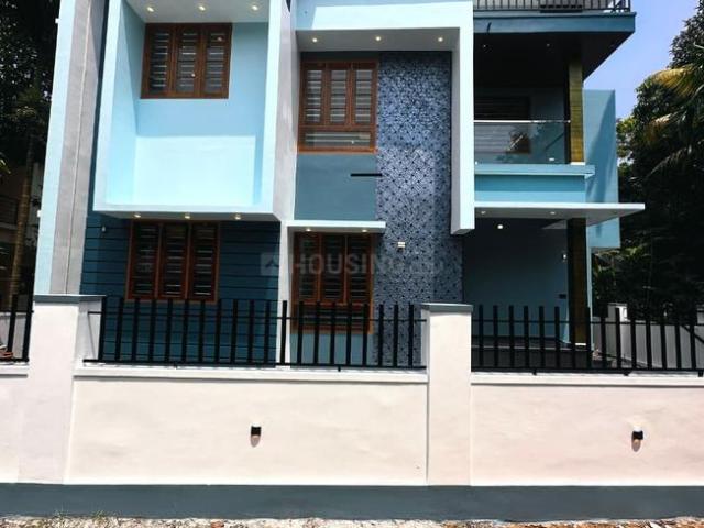 4 BHK Independent House in Aluva for resale Kochi. The reference number is 21337607