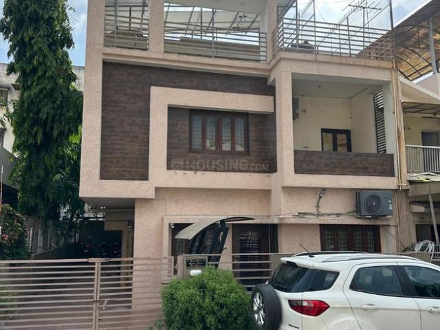 4 BHK Independent House in Ambawadi for resale Ahmedabad. The reference number is 20174891