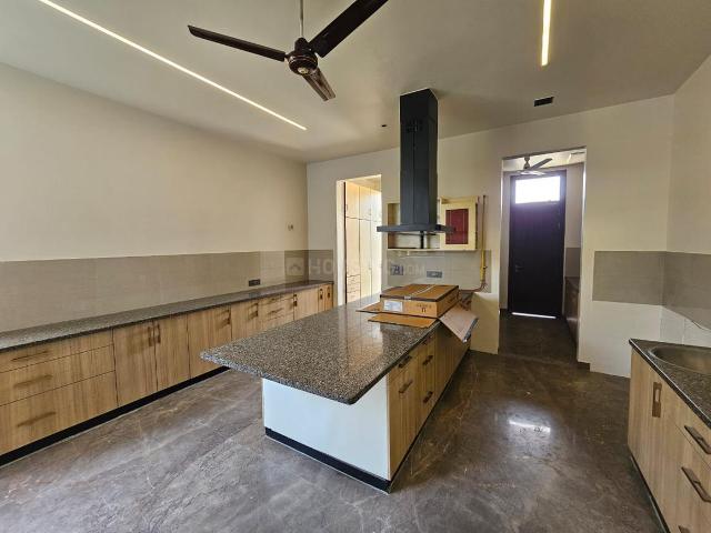 4 BHK Independent House in Anand Lok for rent New Delhi. The reference number is 19329883