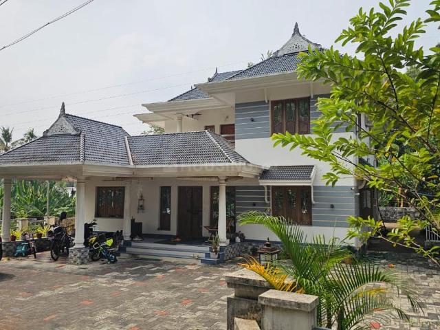 4 BHK Independent House in Angamaly for rent Kochi. The reference number is 20008799