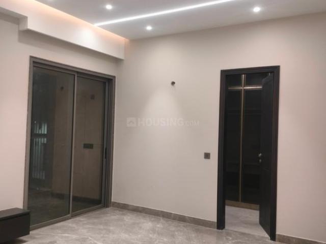 4 BHK Independent House in Ashok Vihar for resale New Delhi. The reference number is 21343671