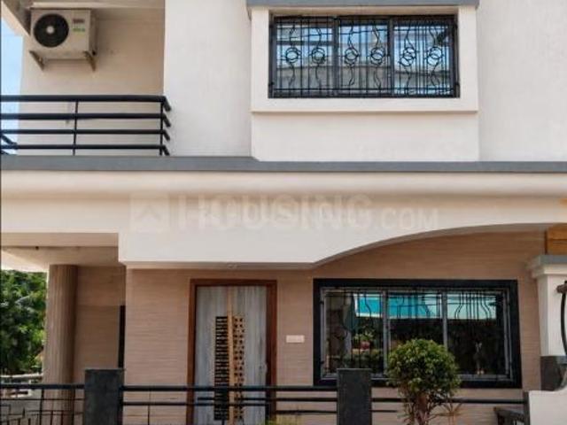 4 BHK Independent House in Athwa for resale Surat. The reference number is 20628369