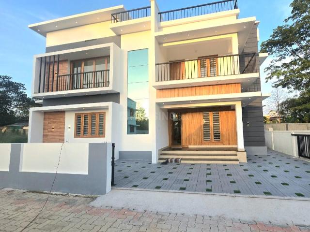 4 BHK Independent House in Athani for resale Aluva. The reference number is 20466232