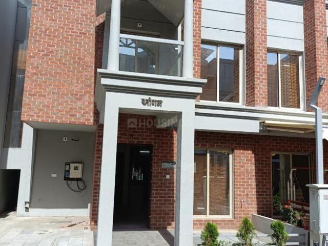 4 BHK Independent House in Atladara for rent Vadodara. The reference number is 21010424