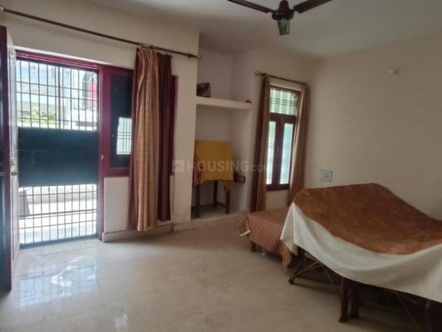 4 BHK Independent House in Bangla Bazar for resale Lucknow. The reference number is 20612447