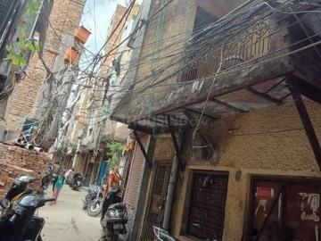 4 BHK Independent House in Baljit Nagar for resale New Delhi. The reference number is 20429126