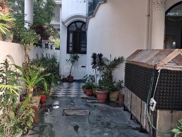 4 BHK Independent House in Balliwala for resale Dehradun. The reference number is 21269292