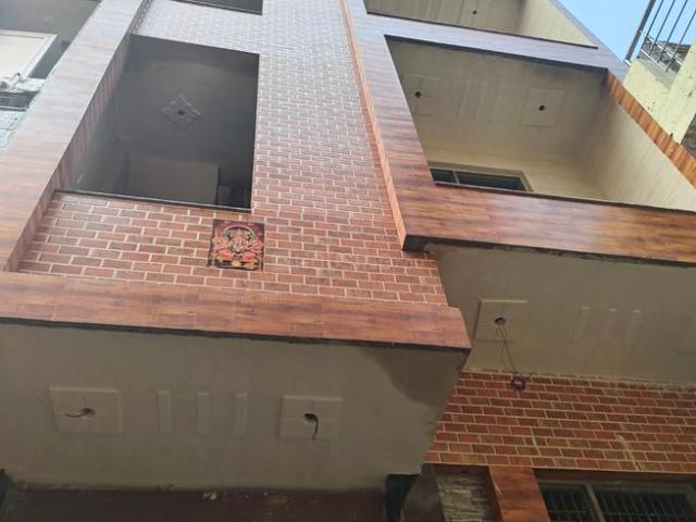 4 BHK Independent House in Bhalswa for rent New Delhi. The reference number is 21359934