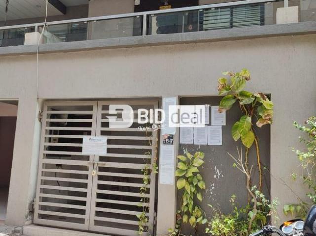 4 BHK Independent House in Bhimrad for resale Surat. The reference number is 20514474