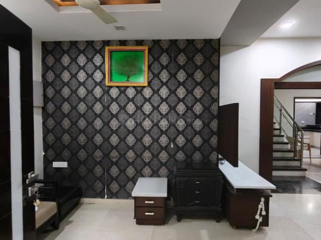 4 BHK Independent House in Bodakdev for rent Ahmedabad. The reference number is 18229965