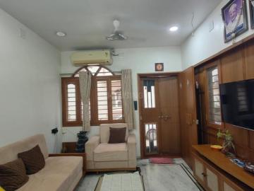 4 BHK Independent House in Bodakdev for resale Ahmedabad. The reference number is 20424674