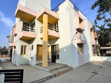 4 BHK Independent House in Bopal for resale Ahmedabad. The reference number is 19961344