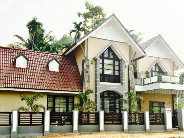 4 BHK Independent House in Chalakudy for rent Thrissur. The reference number is 15522267