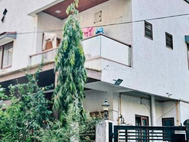 4 BHK Independent House in Chanakyapuri for resale Ahmedabad. The reference number is 20543253