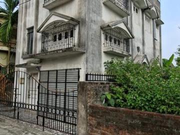 4 BHK Independent House in Chandannagar for resale Hooghly. The reference number is 20053126