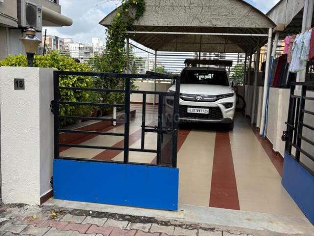 4 BHK Independent House in Chandkheda for resale Ahmedabad. The reference number is 21154088