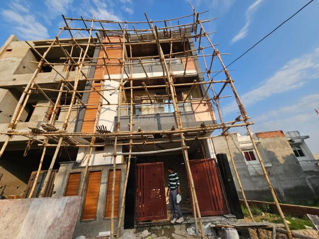 4 BHK Independent House in Chitaipur for resale Varanasi. The reference number is 19638201