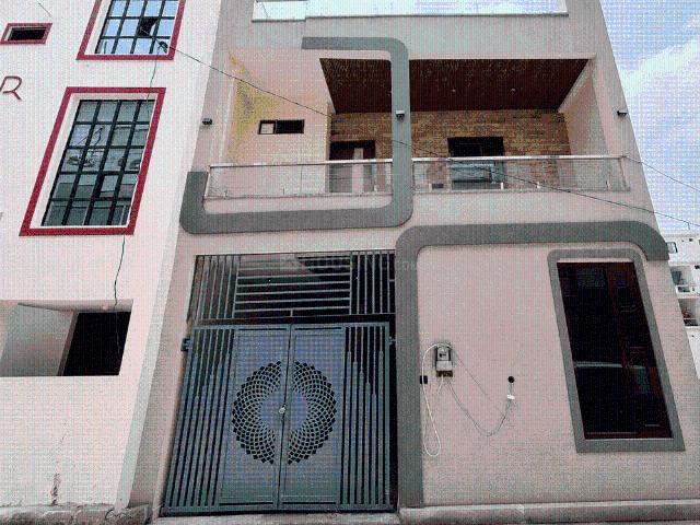 4 BHK Independent House in Chitaipur for resale Varanasi. The reference number is 20722000