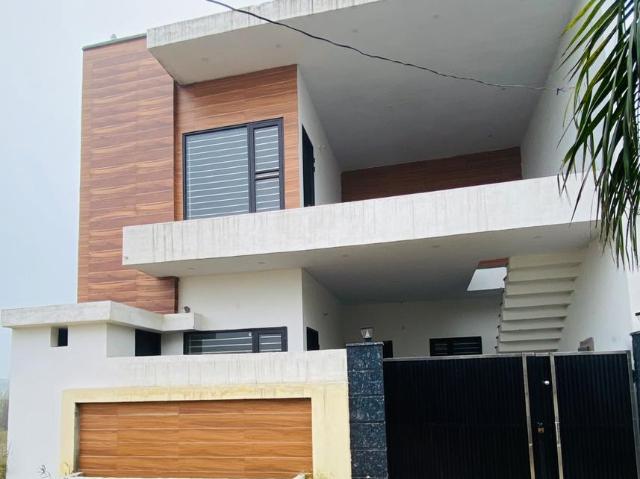4 BHK Independent House in Dhina Village for rent Jalandhar. The reference number is 18734426