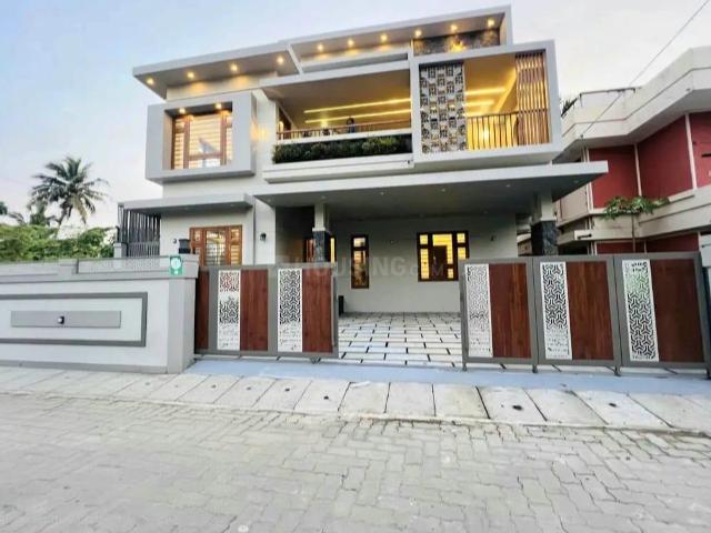 4 BHK Independent House in Edappally for resale Kochi. The reference number is 19841294