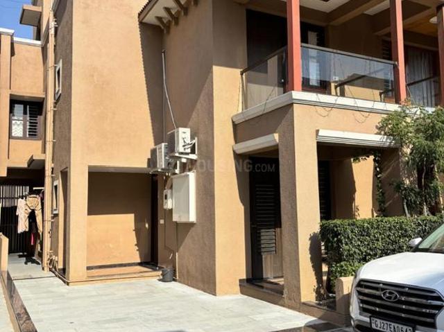 4 BHK Independent House in Enasan for resale Ahmedabad. The reference number is 20517373
