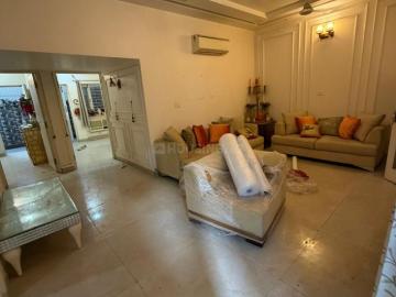 4 BHK Independent House in Freedom Fighters Enclave for rent New Delhi. The reference number is 20463260