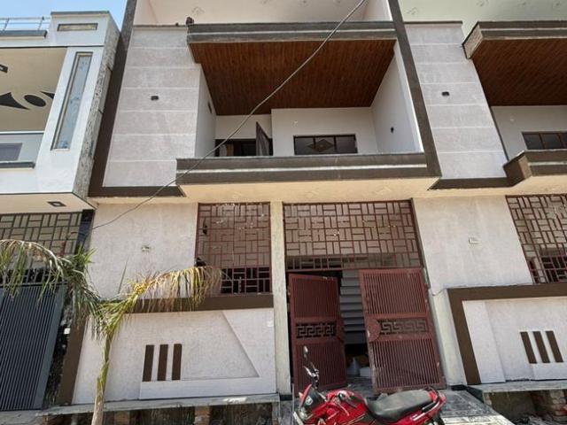 4 BHK Independent House in Ganga Nagar for resale Meerut. The reference number is 20075492