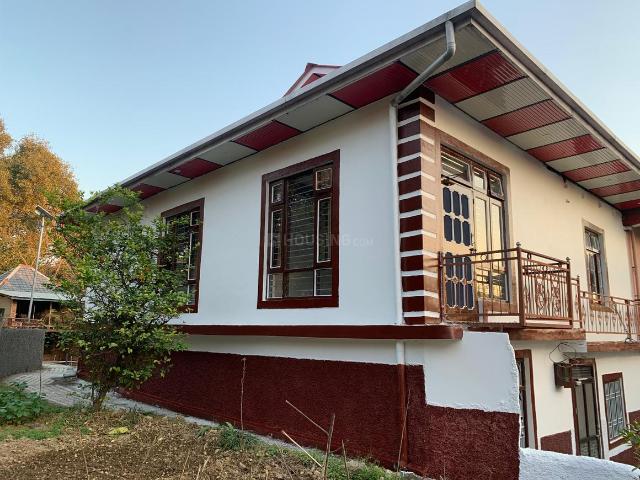 4 BHK Independent House in Galore for rent Hamirpur. The reference number is 21208792