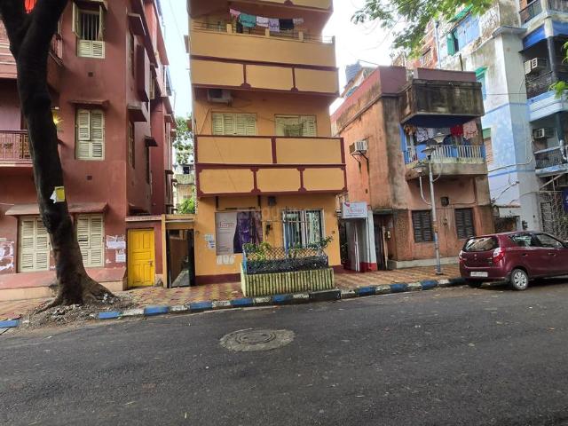 4 BHK Independent House in Gariahat for resale Kolkata. The reference number is 20898248